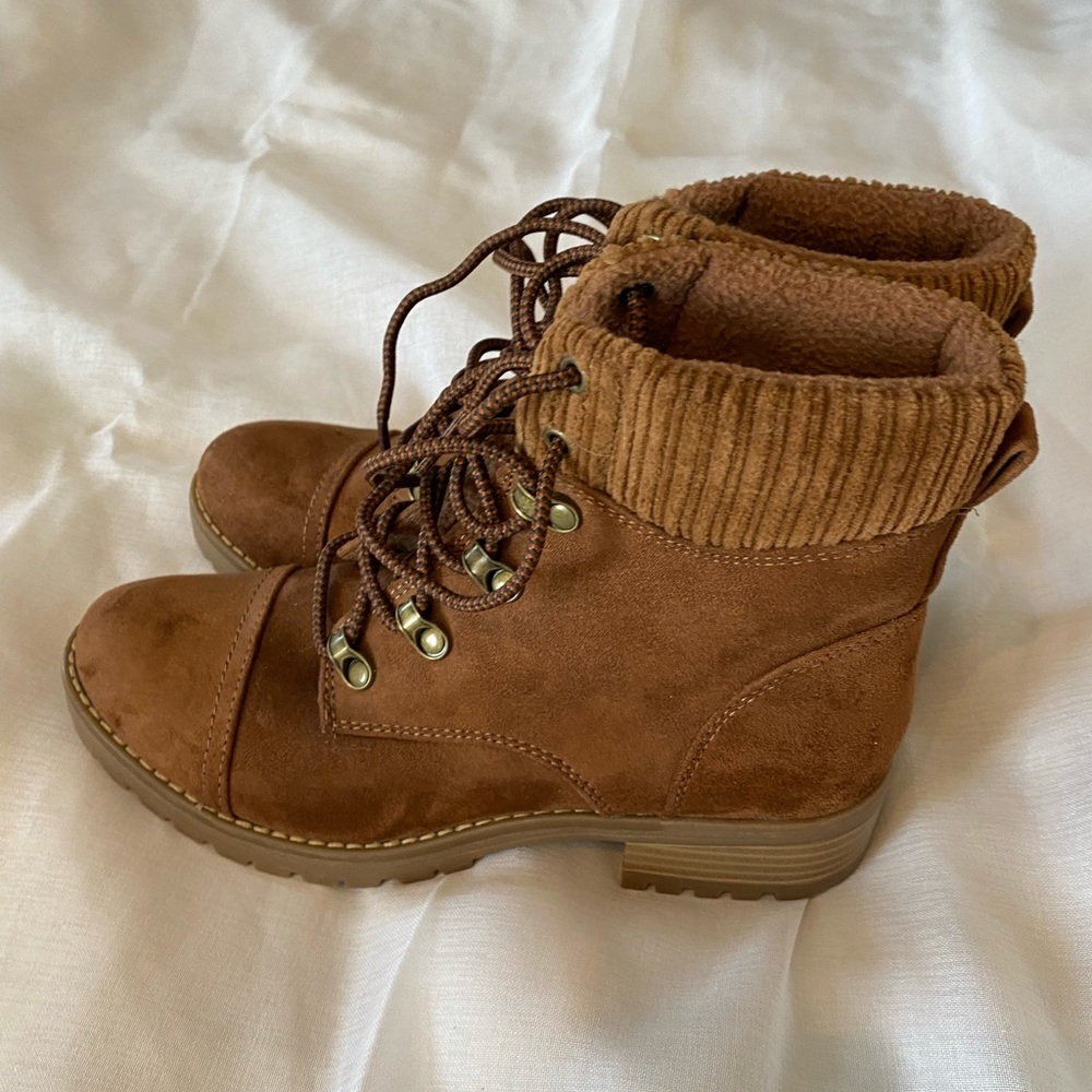 Brown boots - size 6 - never worn